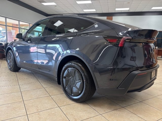 Used 2026 Tesla Model Y 2WD image 6