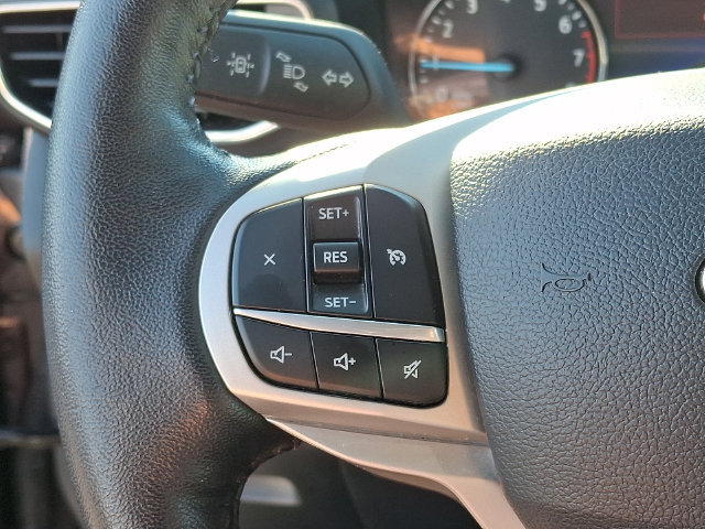 Used 2023 Ford Explorer XLT w/ Equipment Group 202A AWD/4WD image 20