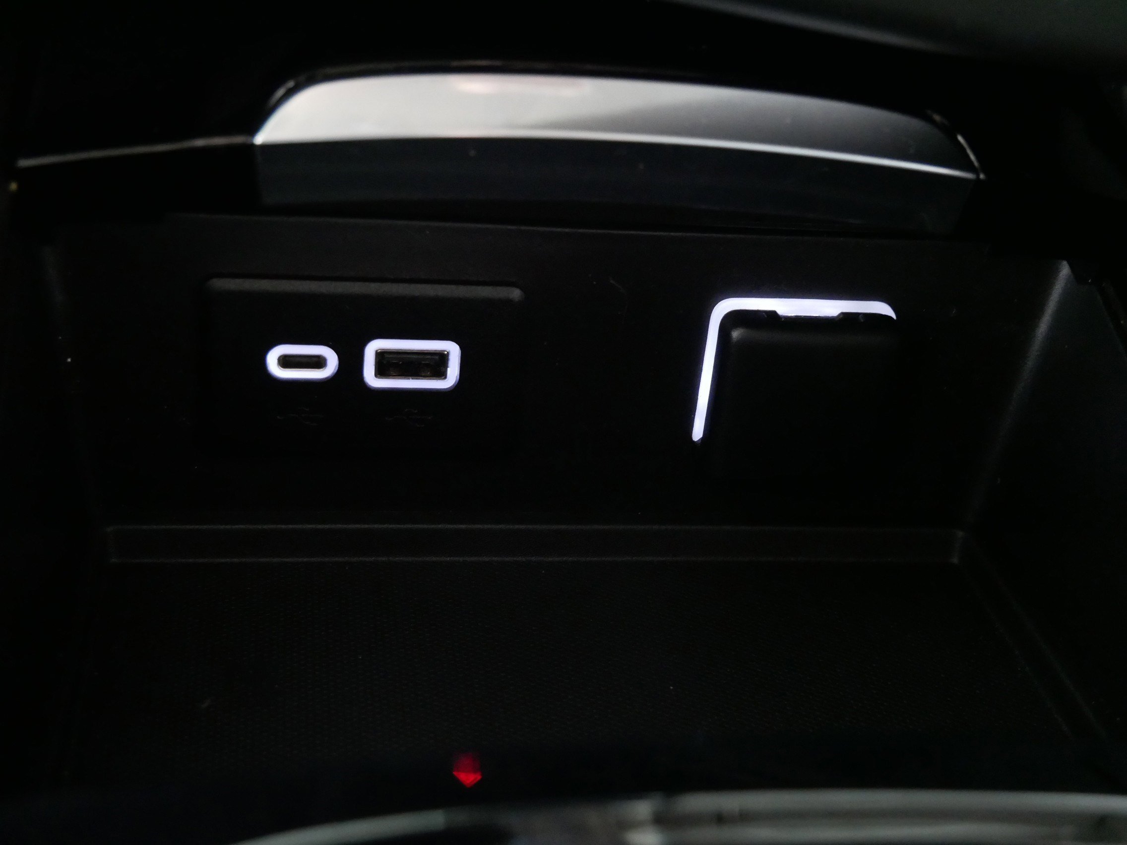 Used 2021 Buick Envision Essence image 30