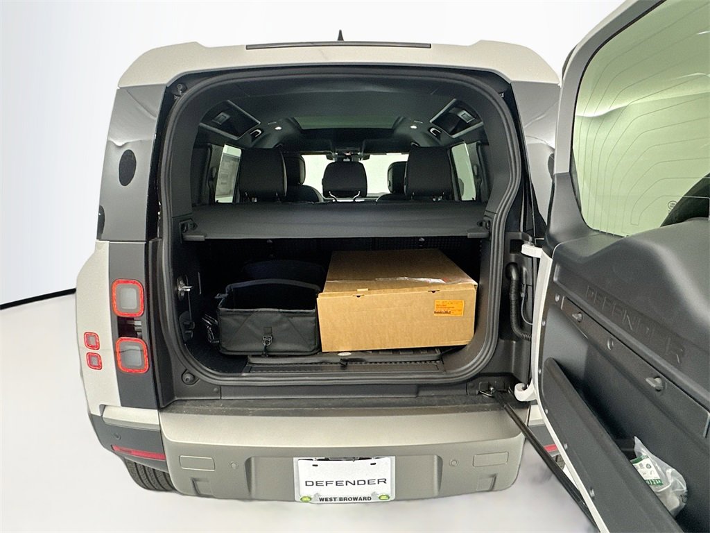 New 2026 Land Rover Defender 110 S image 26