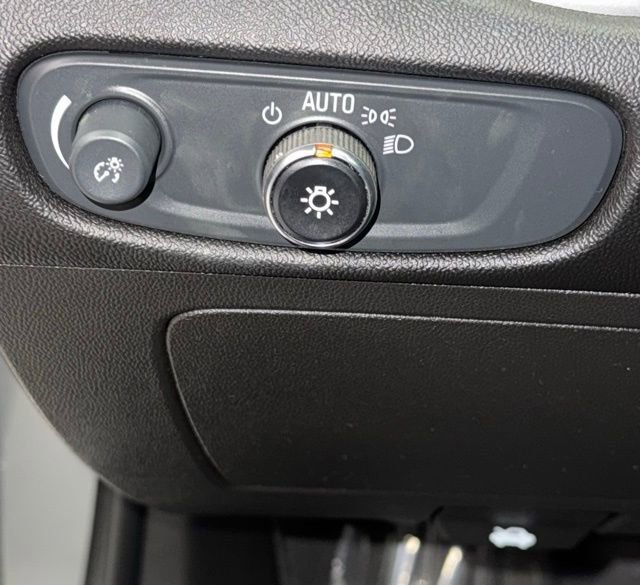 Used 2024 Chevrolet Malibu LT image 23