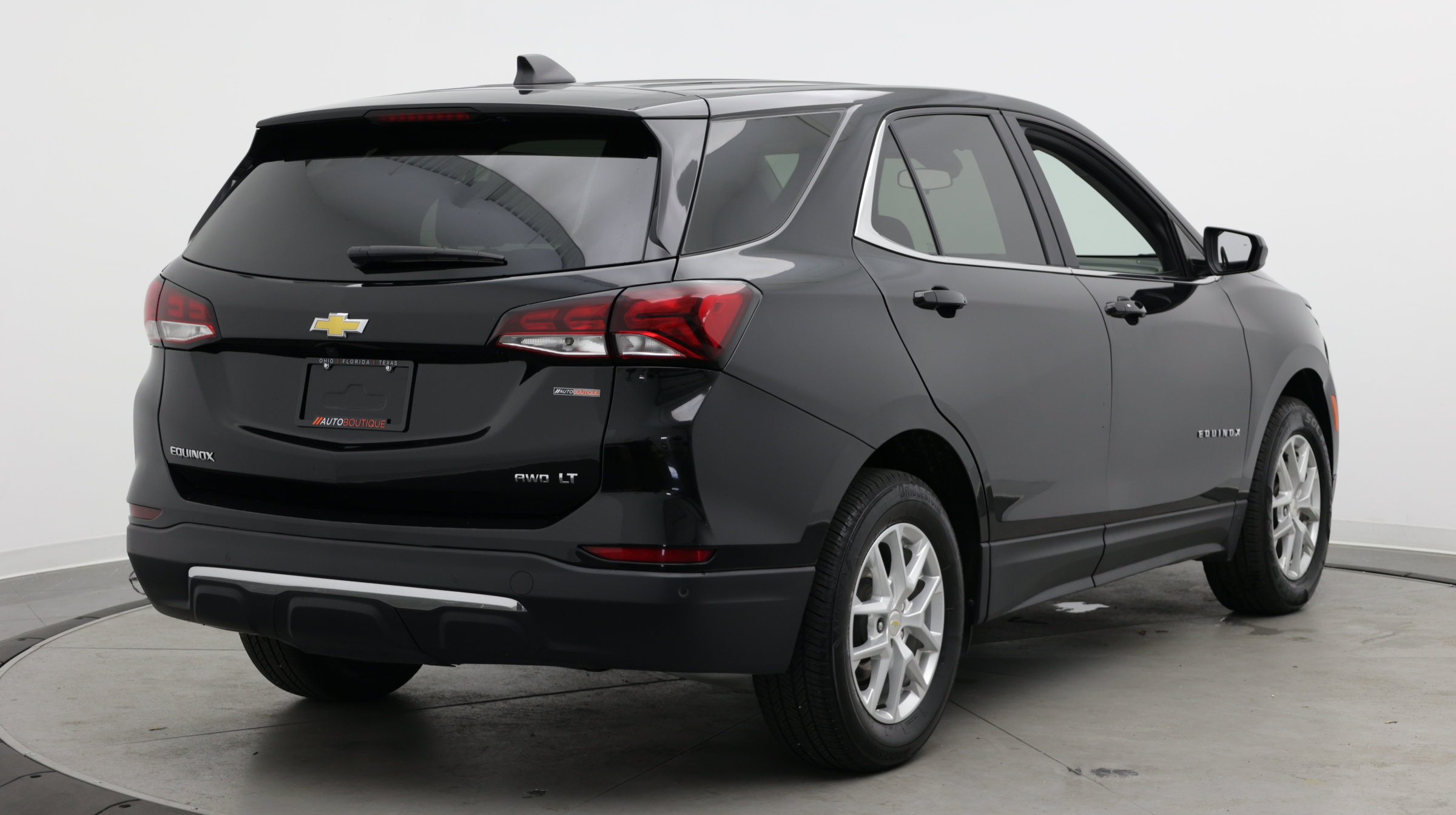 Used 2024 Chevrolet Equinox LT AWD/4WD image 7