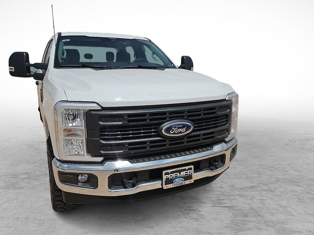 New 2026 Ford F250 XL w/ XL Off-Road Package AWD/4WD image 2