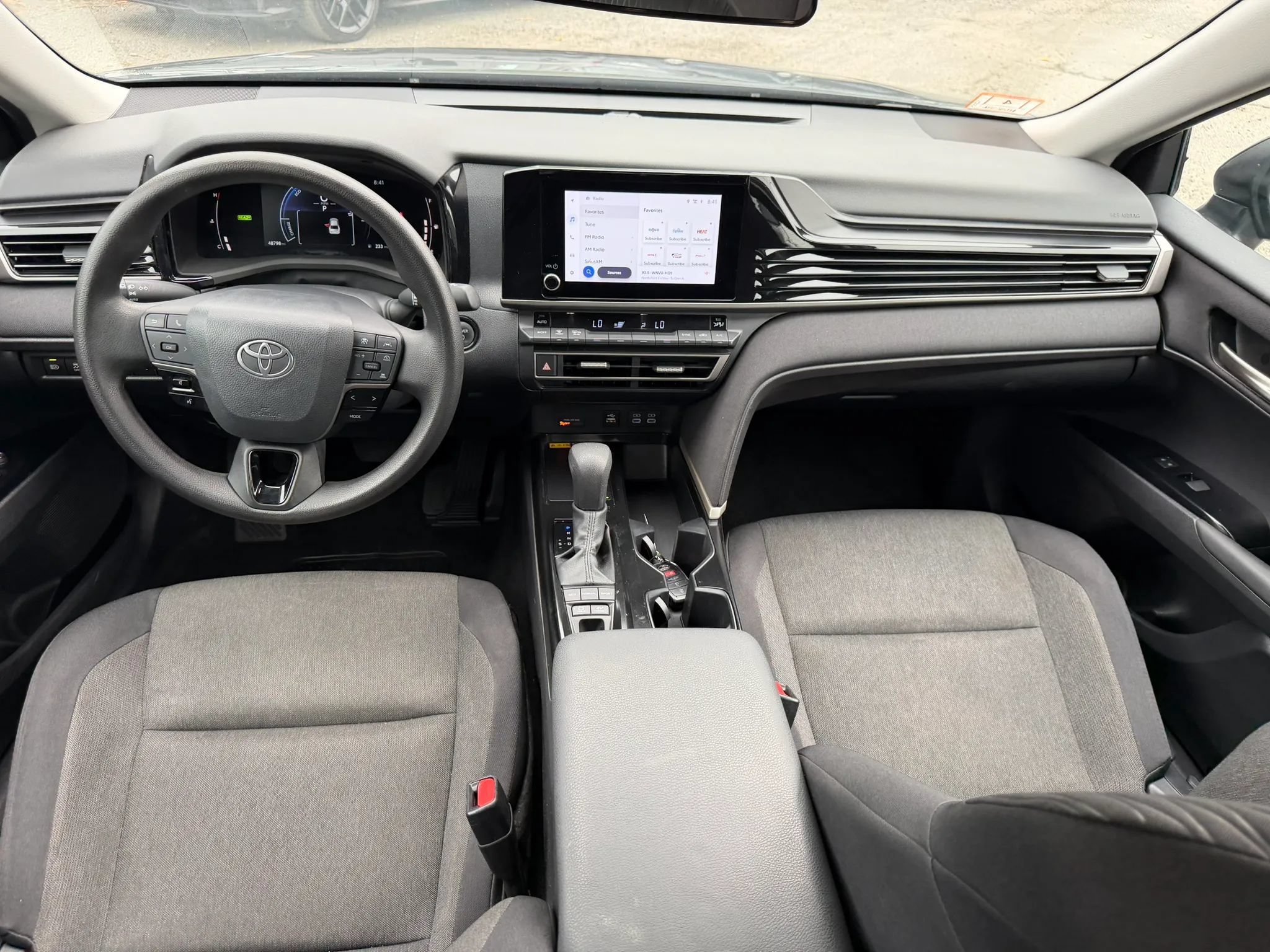 Used 2025 Toyota Camry LE FWD image 33
