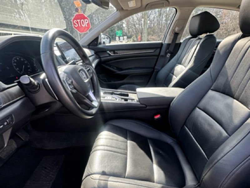 Used 2022 Honda Accord Touring image 13