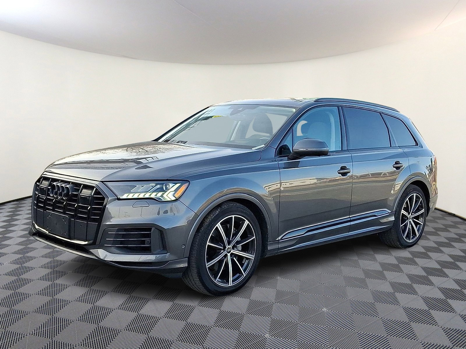 Used 2024 Audi Q7 3.0T Prestige