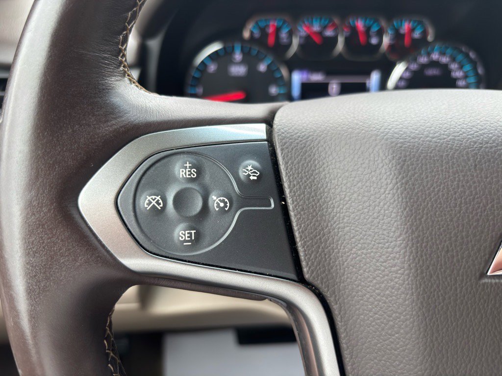 Used 2017 Chevrolet Suburban LT image 34