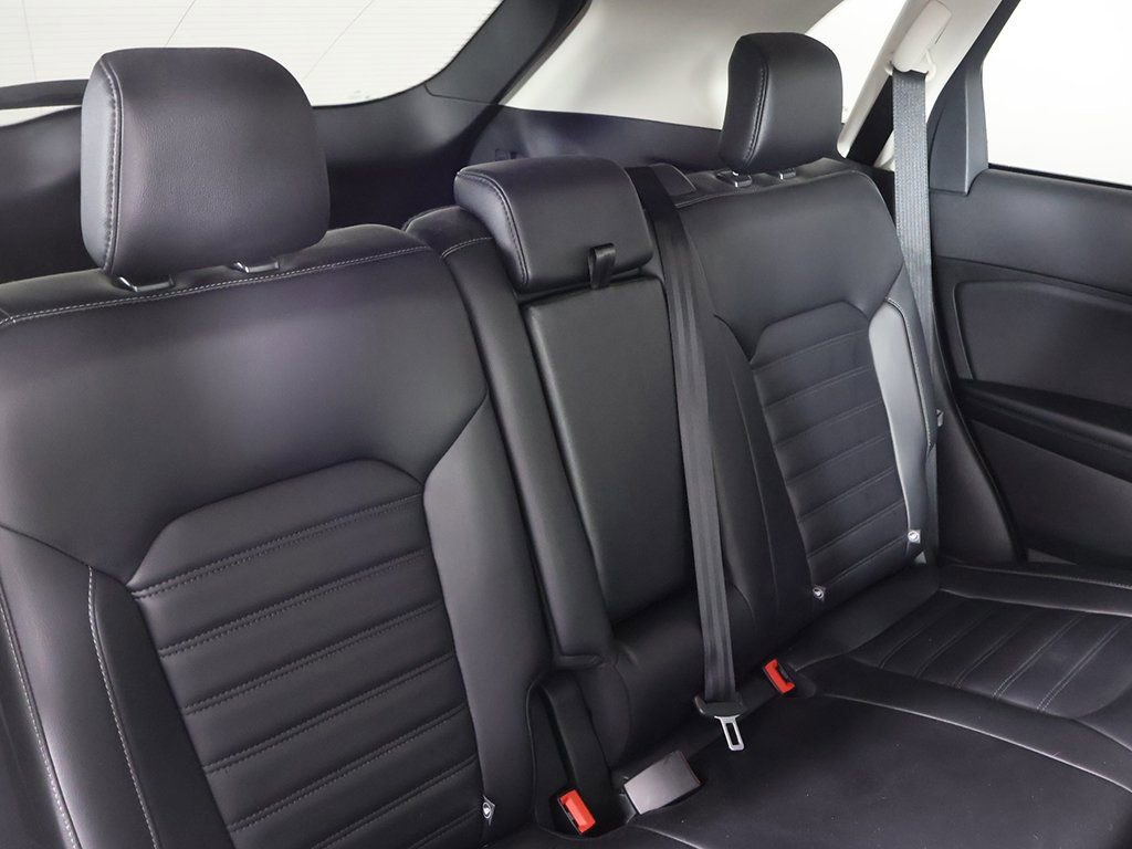 Used 2024 Ford Edge SEL w/ Convenience Package image 32