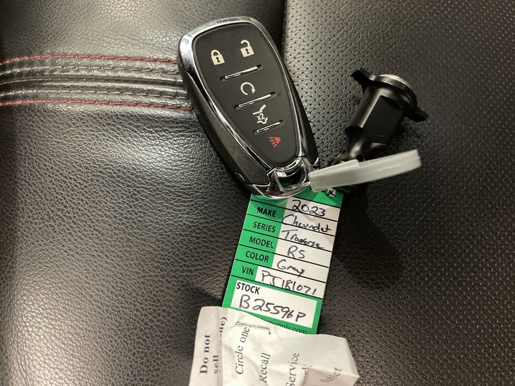 Used 2023 Chevrolet Traverse RS w/ LPO, Floor Liner Package image 32