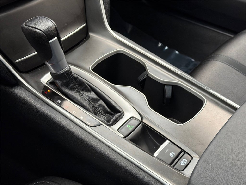 Used 2020 Honda Accord EX image 29
