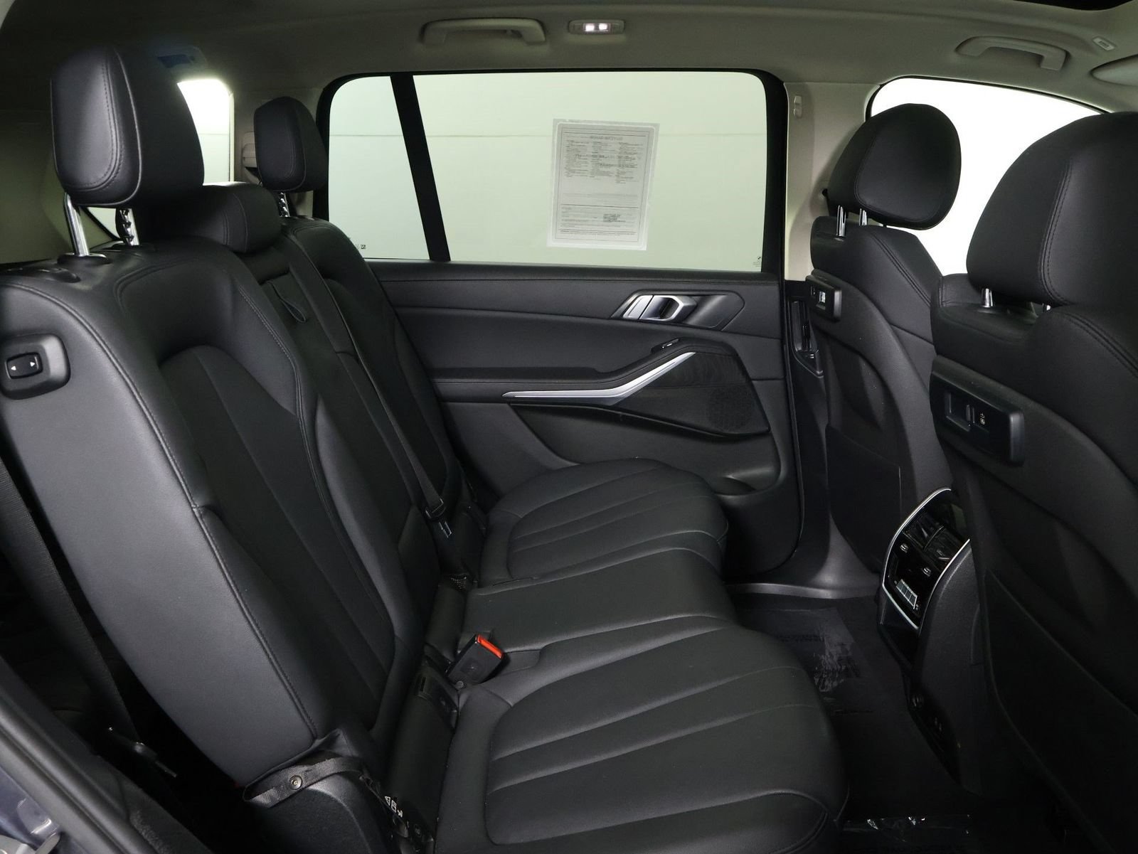 Used 2020 BMW X7 xDrive40i w/ Parking Assistance Package AWD/4WD image 30
