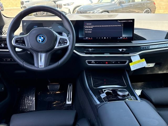 Used 2026 BMW X5 xDrive50e w/ M Sport Package AWD/4WD image 32