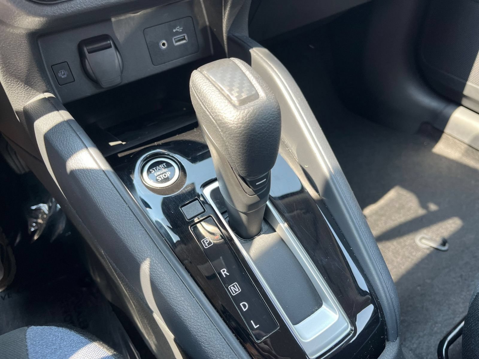 Used 2025 Nissan Versa SV FWD image 41