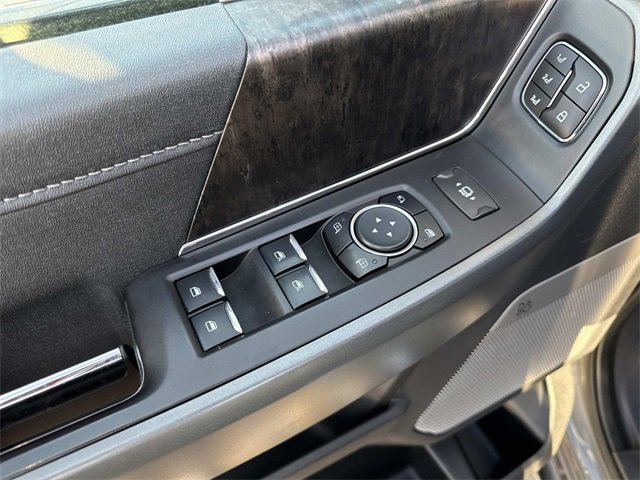 Used 2023 Ford F350 Lariat w/ Chrome Package image 14