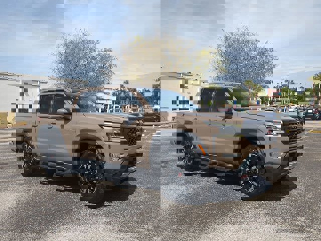 Certified 2022 Nissan Frontier Pro-X image 2