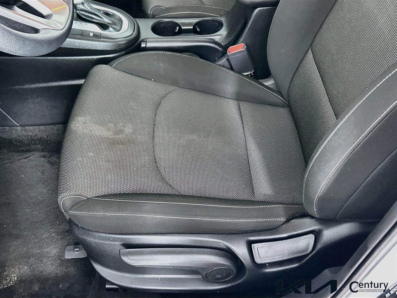 Certified 2023 Kia Forte LXS w/ LXS Technology Package FWD image 18