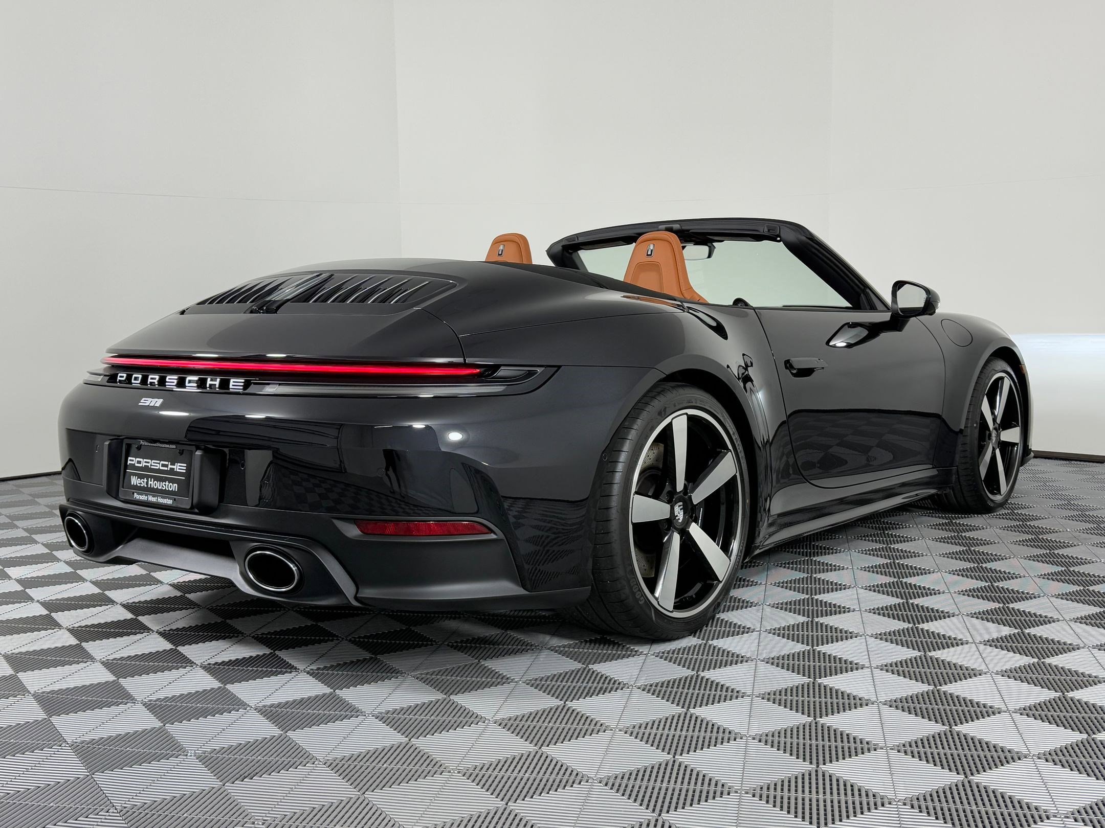 Certified 2026 Porsche 911 Carrera 4S image 9