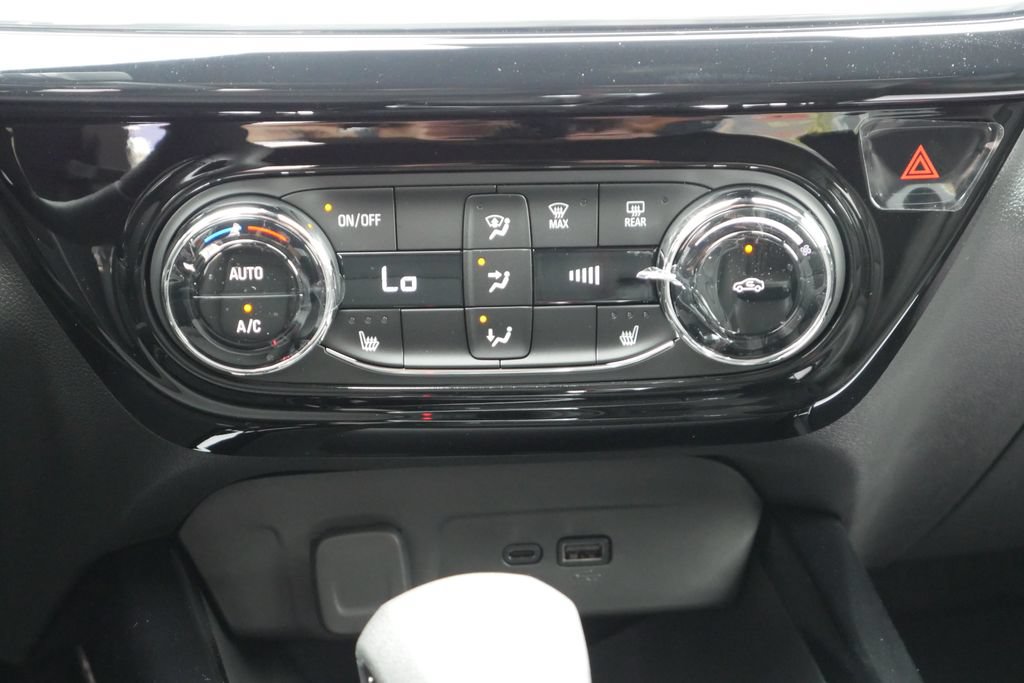 New 2026 Chevrolet Trax RS w/ Driver Confidence Package FWD image 20