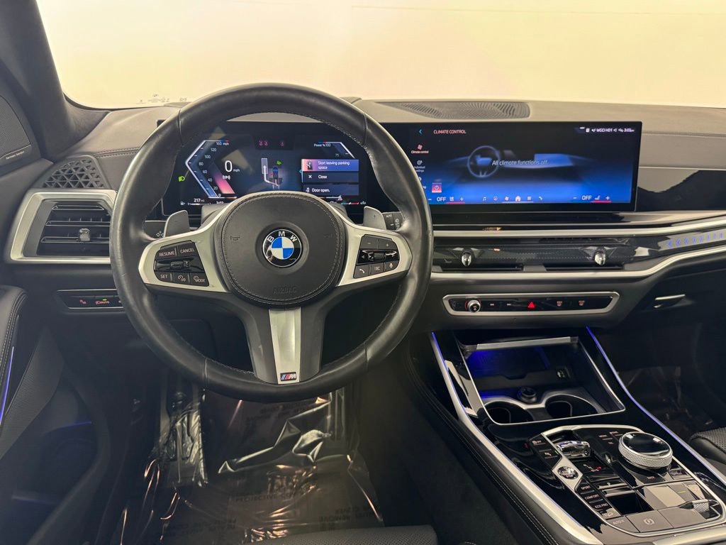 Used 2024 BMW X7 xDrive40i w/ Executive Package image 22