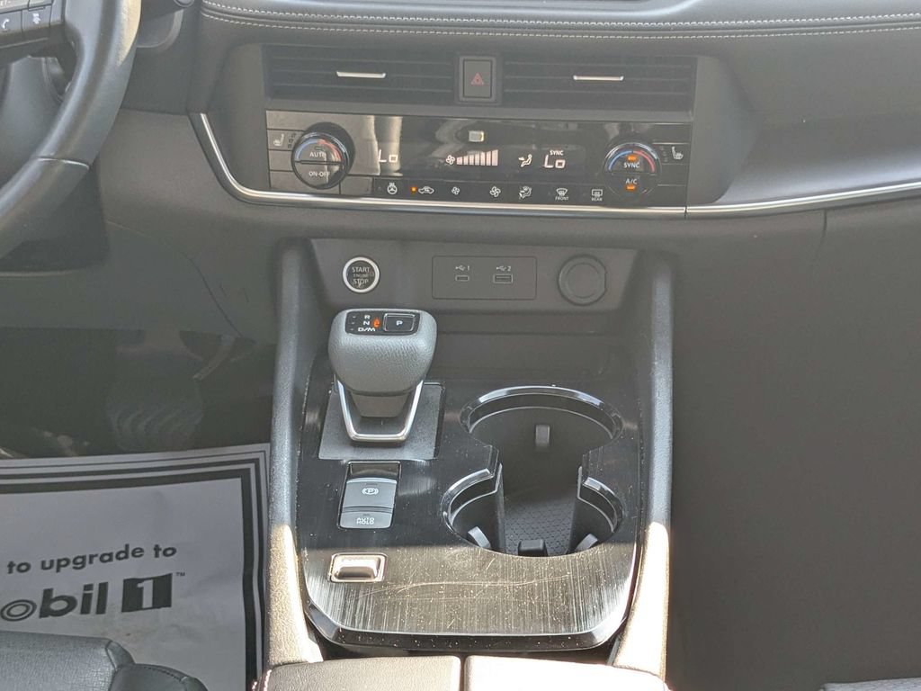 Used 2023 Nissan Rogue SV w/ SV Premium B Package FWD image 19