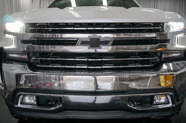Used 2022 Chevrolet Silverado 1500 LTZ w/ LTZ Premium Package image 3