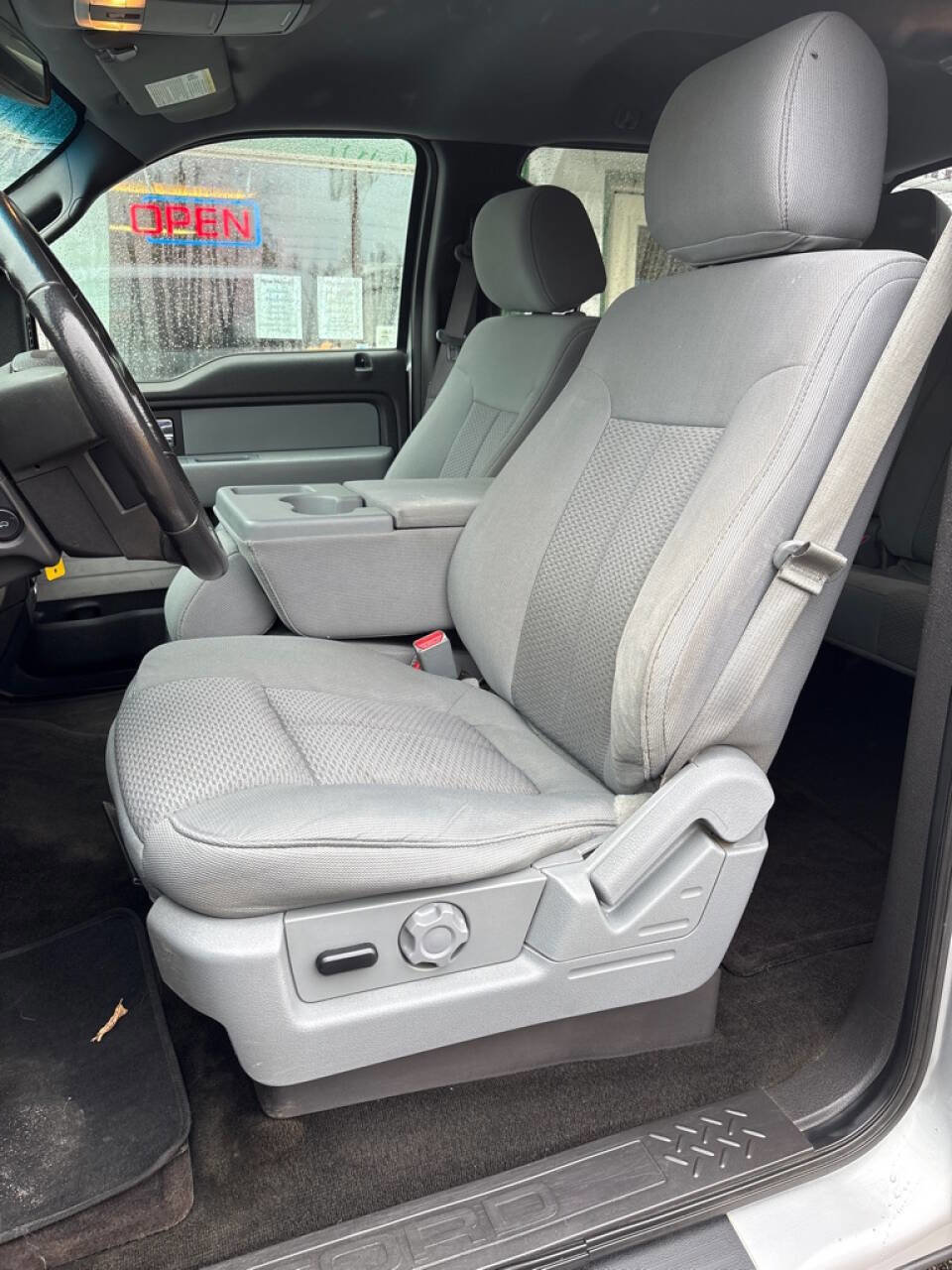 Used 2013 Ford F150 XLT w/ XLT Convenience Pkg image 11