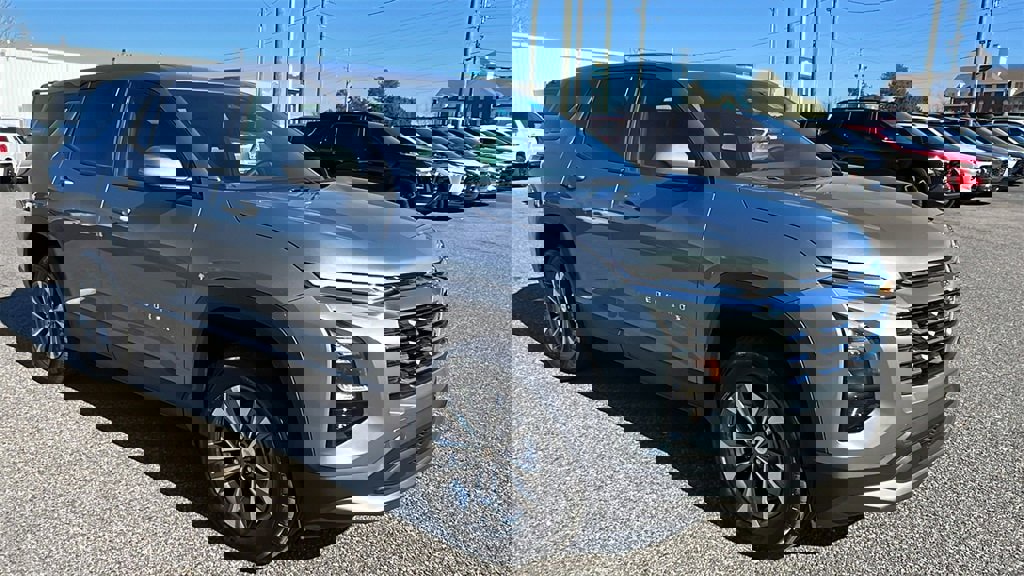 New 2026 Chevrolet Equinox LT w/ Convenience Package II image 3