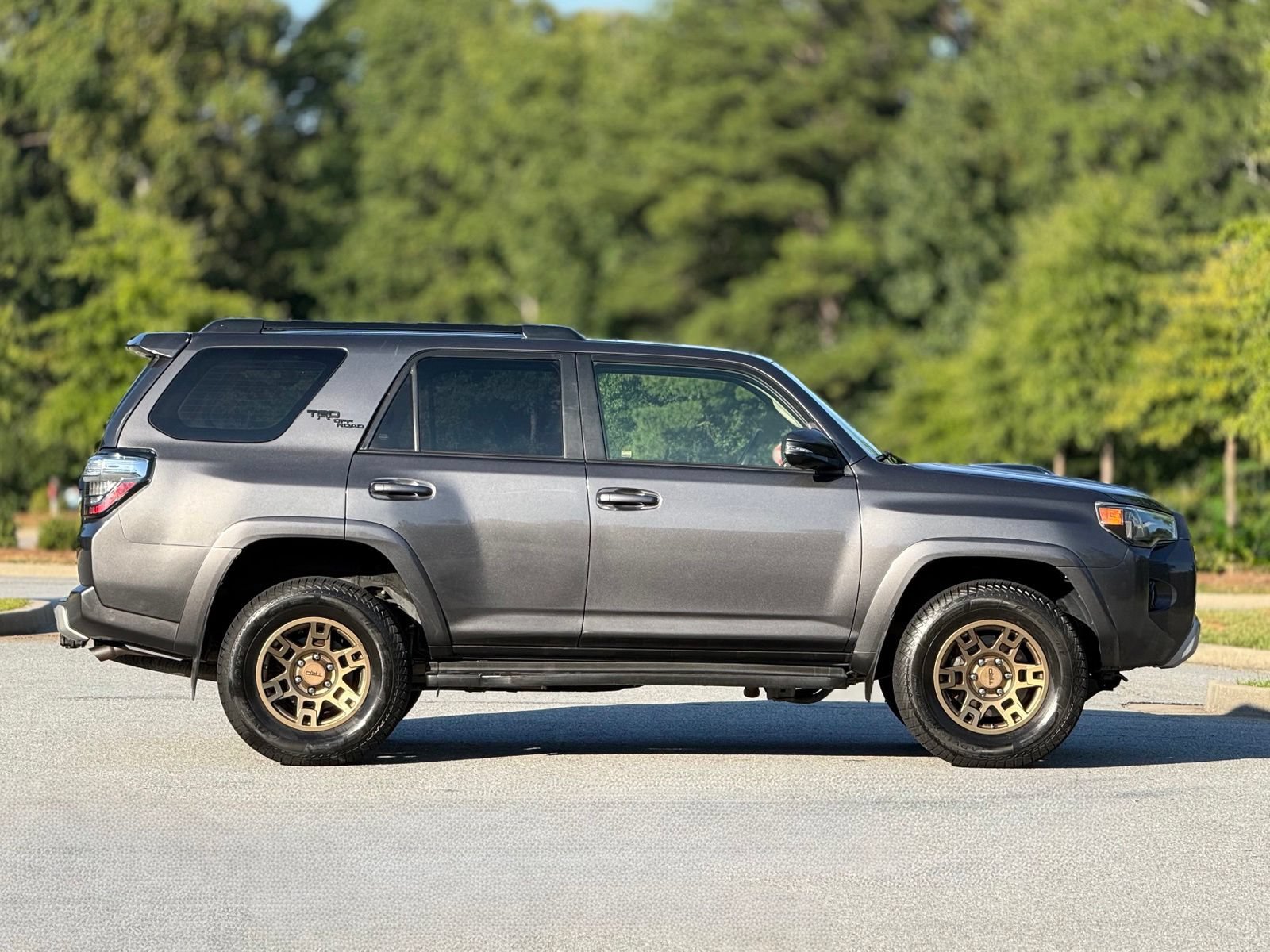 Used 2020 Toyota 4Runner TRD Off-Road Premium AWD/4WD image 12