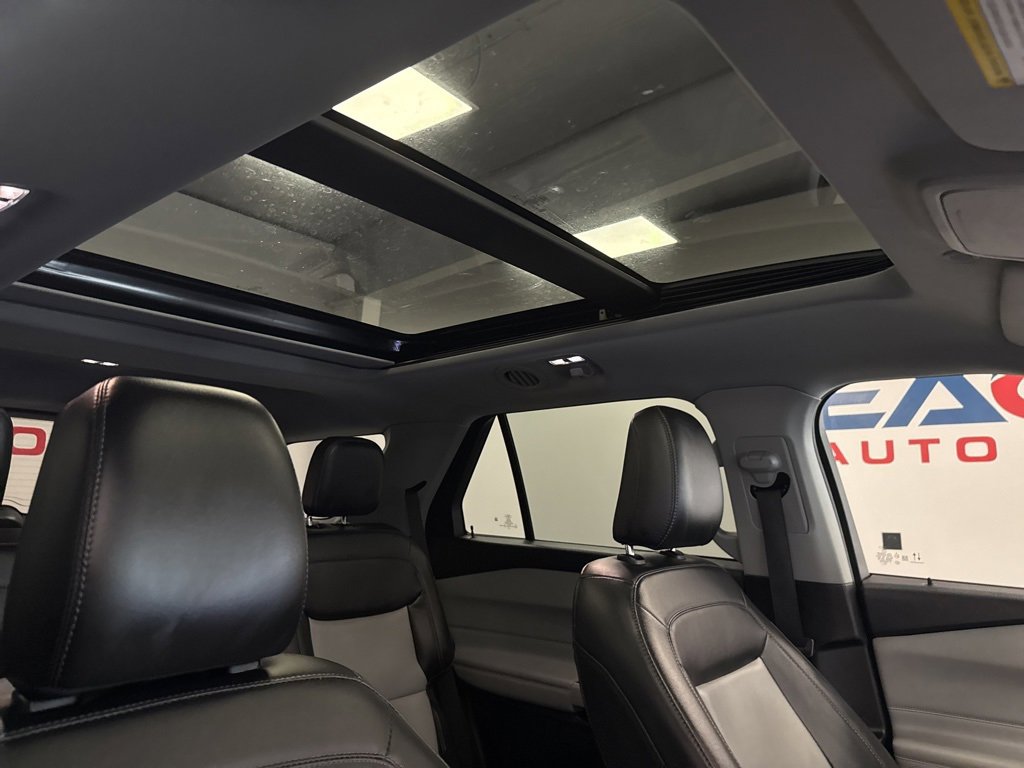 Used 2022 Ford Explorer XLT w/ Equipment Group 202A image 45