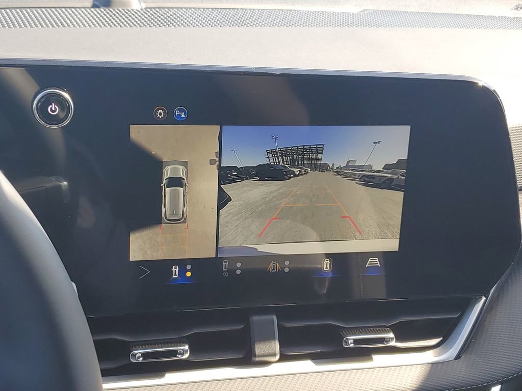New 2026 Chevrolet Equinox LT w/ Midnight Edition FWD image 23