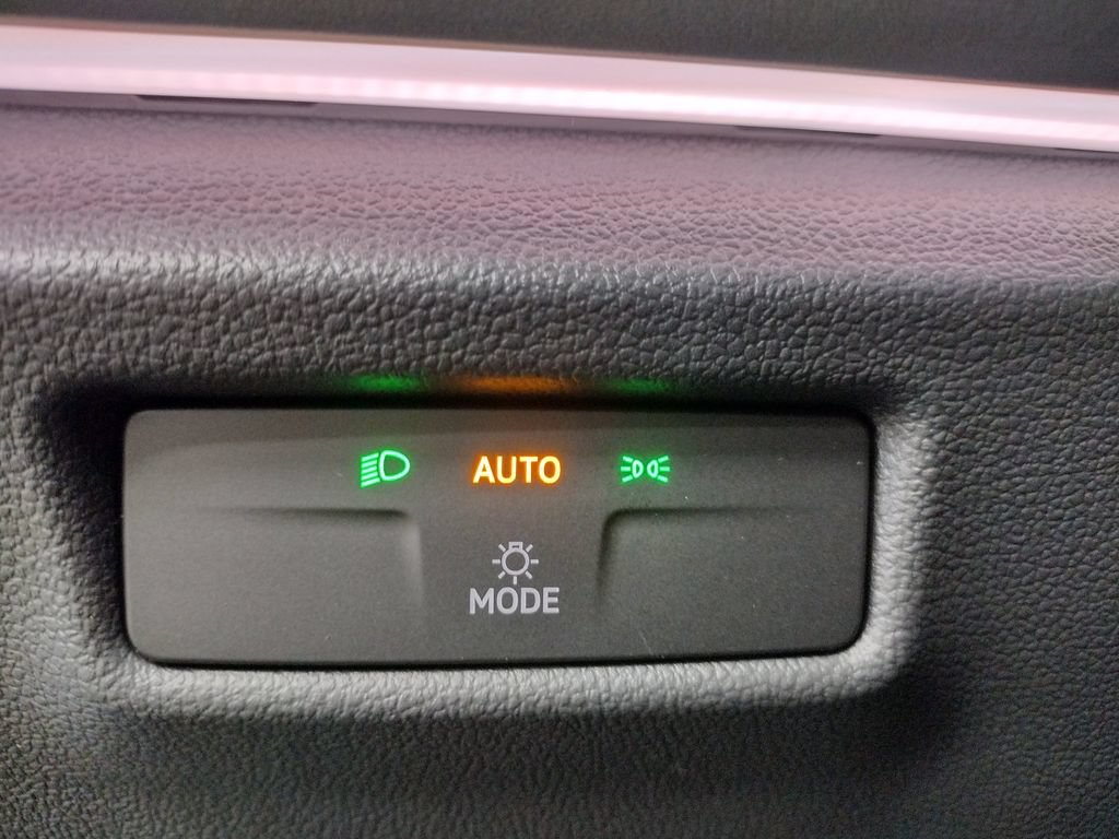 New 2026 Volkswagen Tiguan SE AWD/4WD image 28
