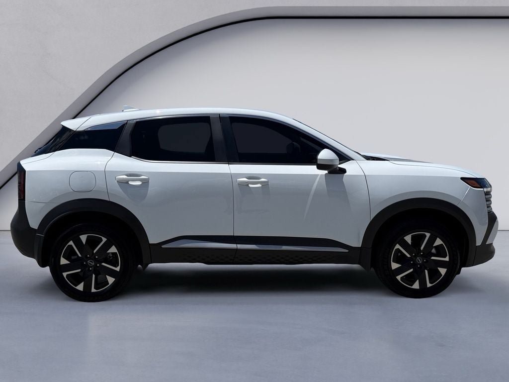 Used 2025 Nissan Kicks SV AWD/4WD image 6