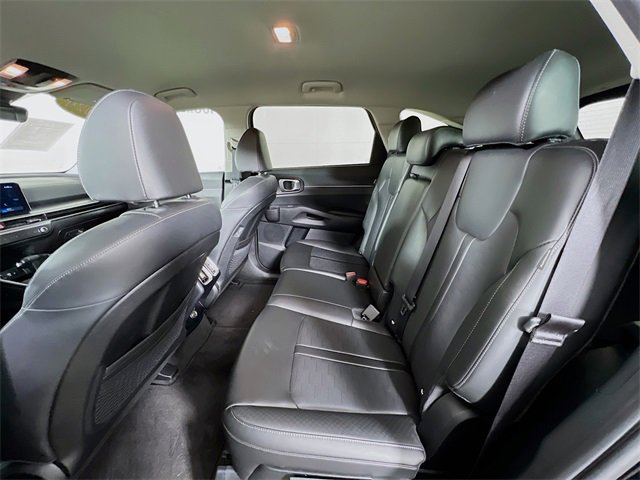 Used 2024 Kia Sorento S image 24
