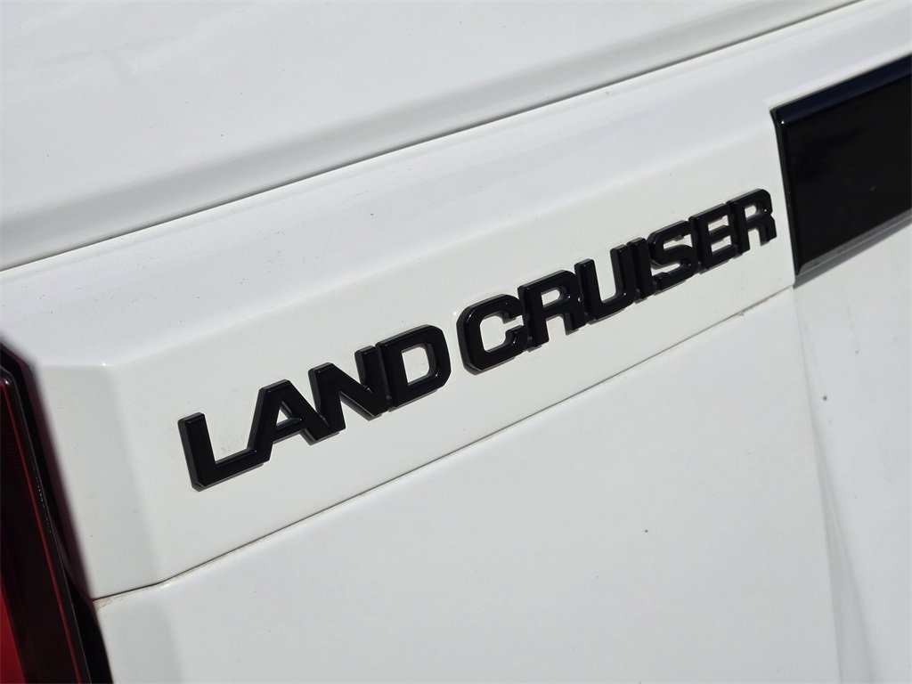 Used 2025 Toyota Land Cruiser image 16