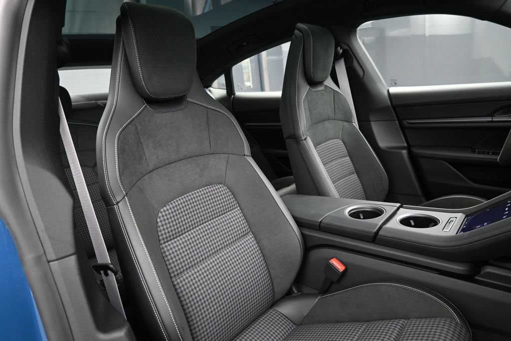 Certified 2026 Porsche Taycan RWD image 30
