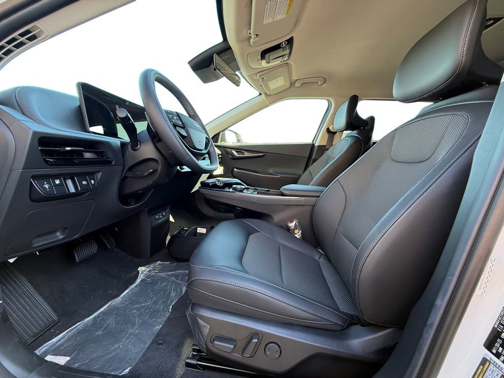 New 2025 Kia EV6 Light w/ Light LR Technology Package AWD/4WD image 9