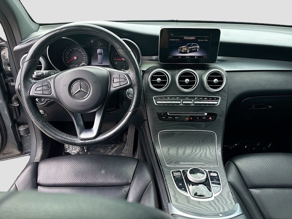Used 2018 Mercedes-Benz GLC 300 4MATIC w/ Premium Package image 39