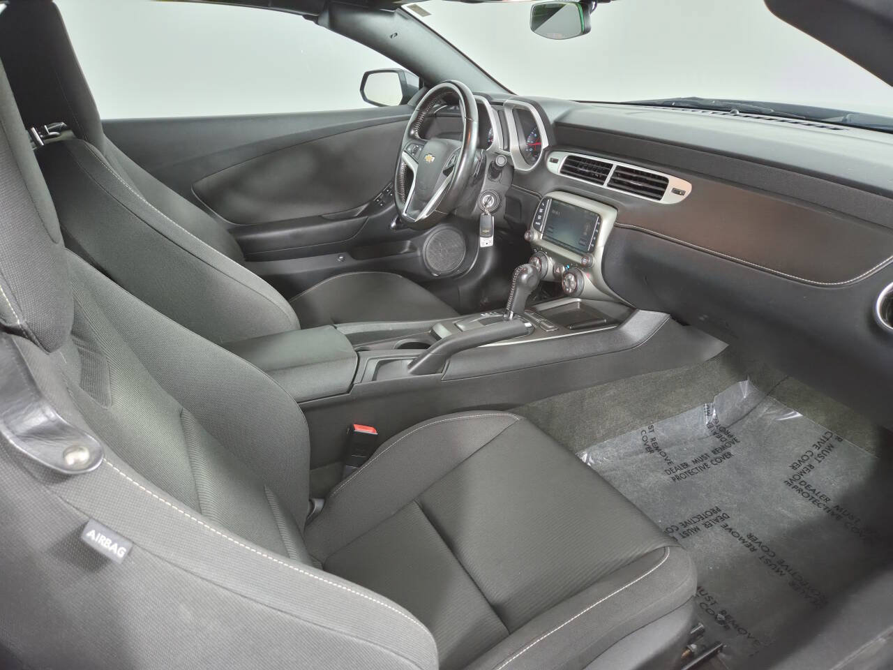 Used 2015 Chevrolet Camaro LT RWD image 26