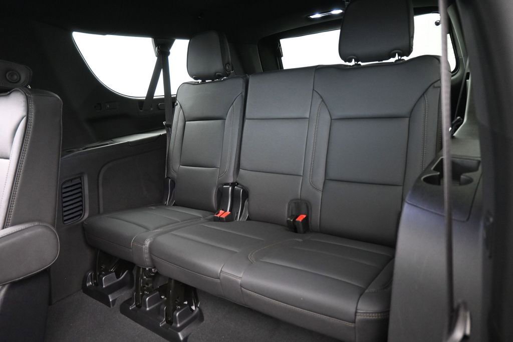 Used 2025 Chevrolet Suburban High Country w/ Sun And Tow Package RWD image 43