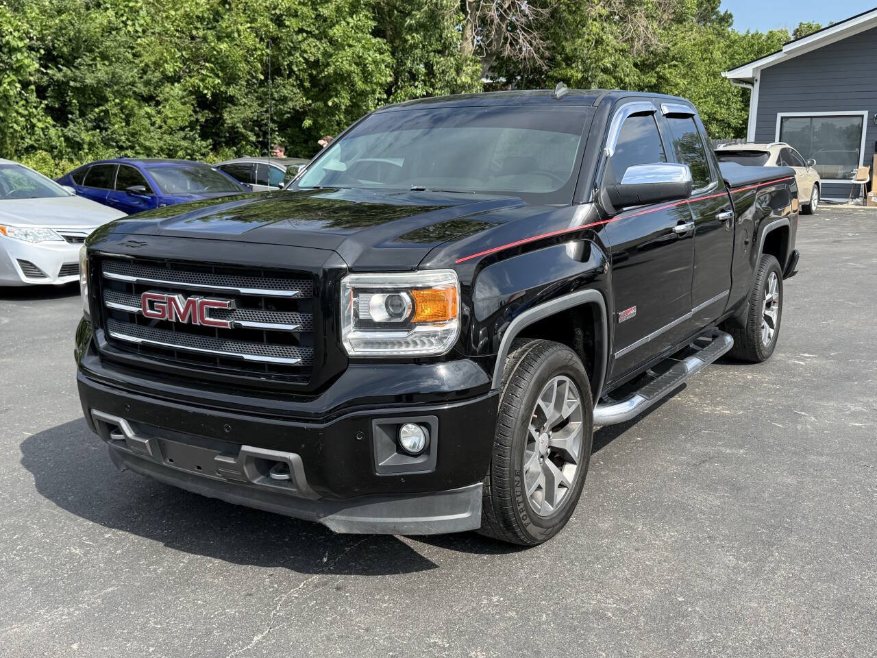 Used 2014 GMC Sierra 1500 SLT w/ All-Terrain Package AWD/4WD image 1
