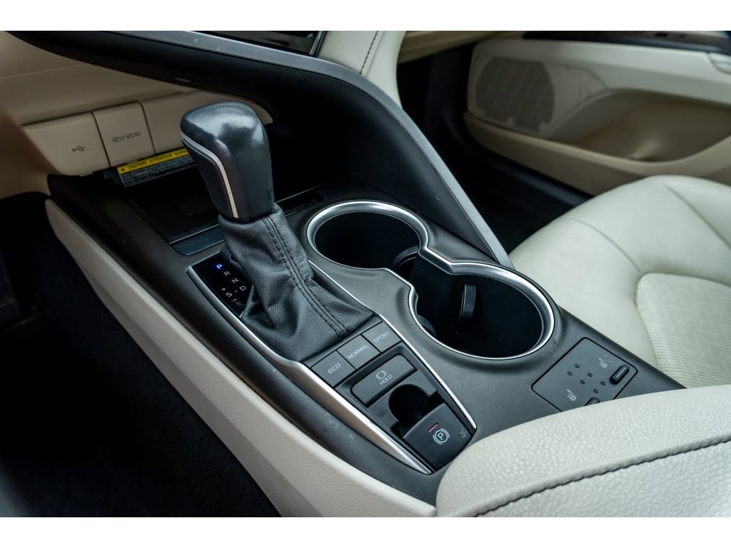 Used 2021 Toyota Camry XLE w/ Navigation Package image 25