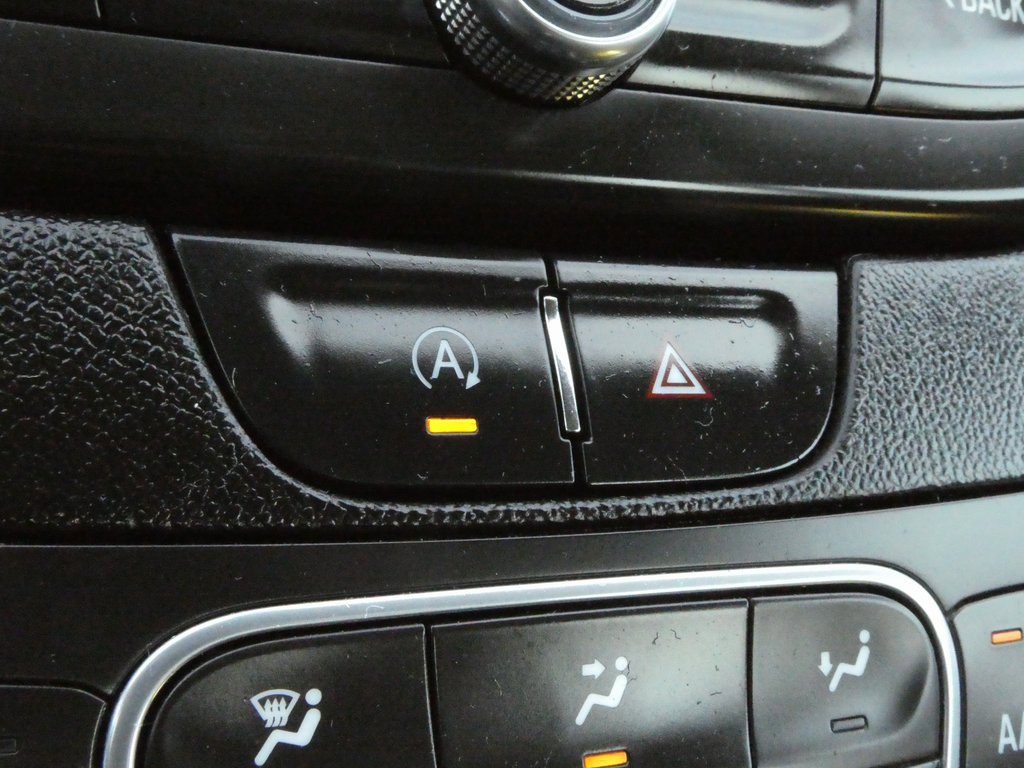 Used 2022 Chevrolet Malibu LT image 17