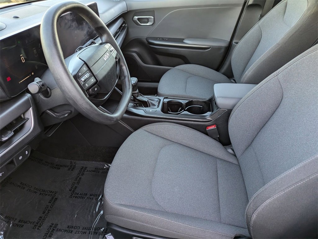Used 2025 Kia K4 LXS image 22