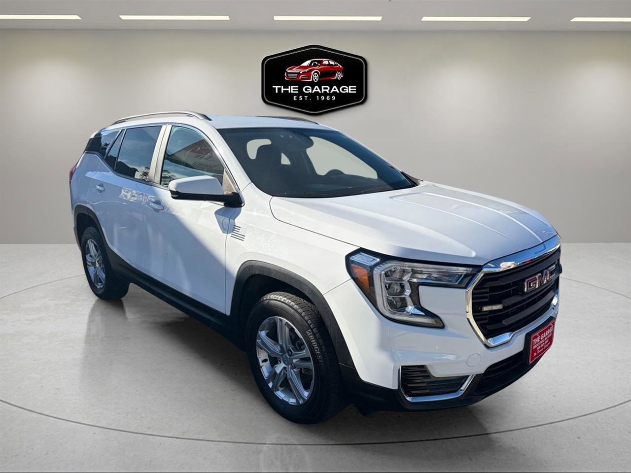 Used 2022 GMC Terrain SLE w/ Driver Convenience Package AWD/4WD image 7