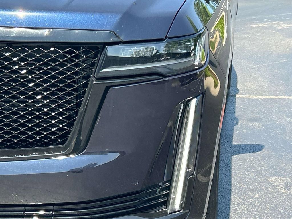 Certified 2023 Cadillac Escalade Sport Platinum w/ Heavy-Duty Trailer Package AWD/4WD image 9