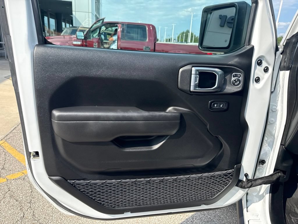 Used 2023 Jeep Wrangler Sport AWD/4WD image 18