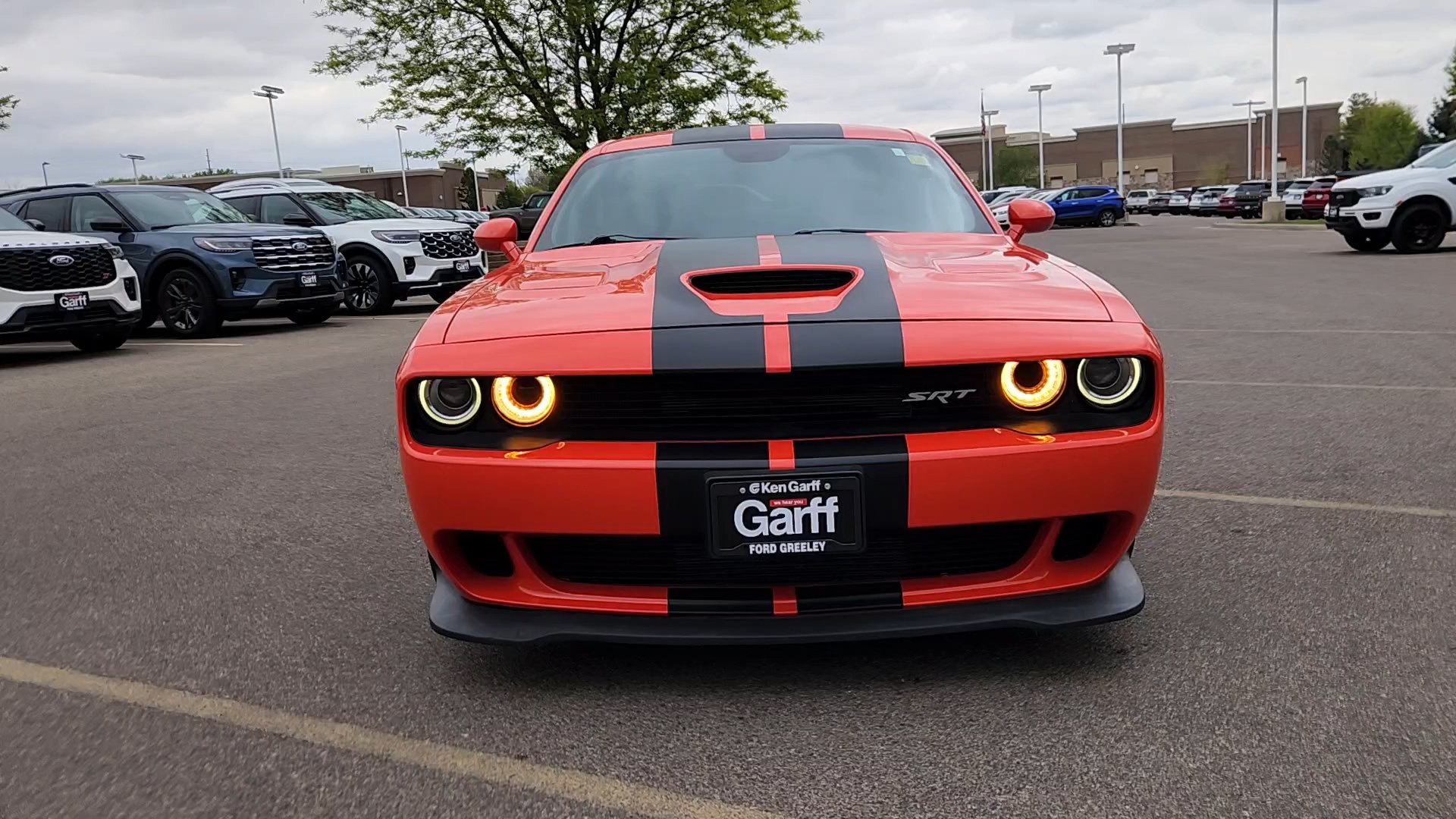 Used 2016 Dodge Challenger SRT Hellcat RWD image 4