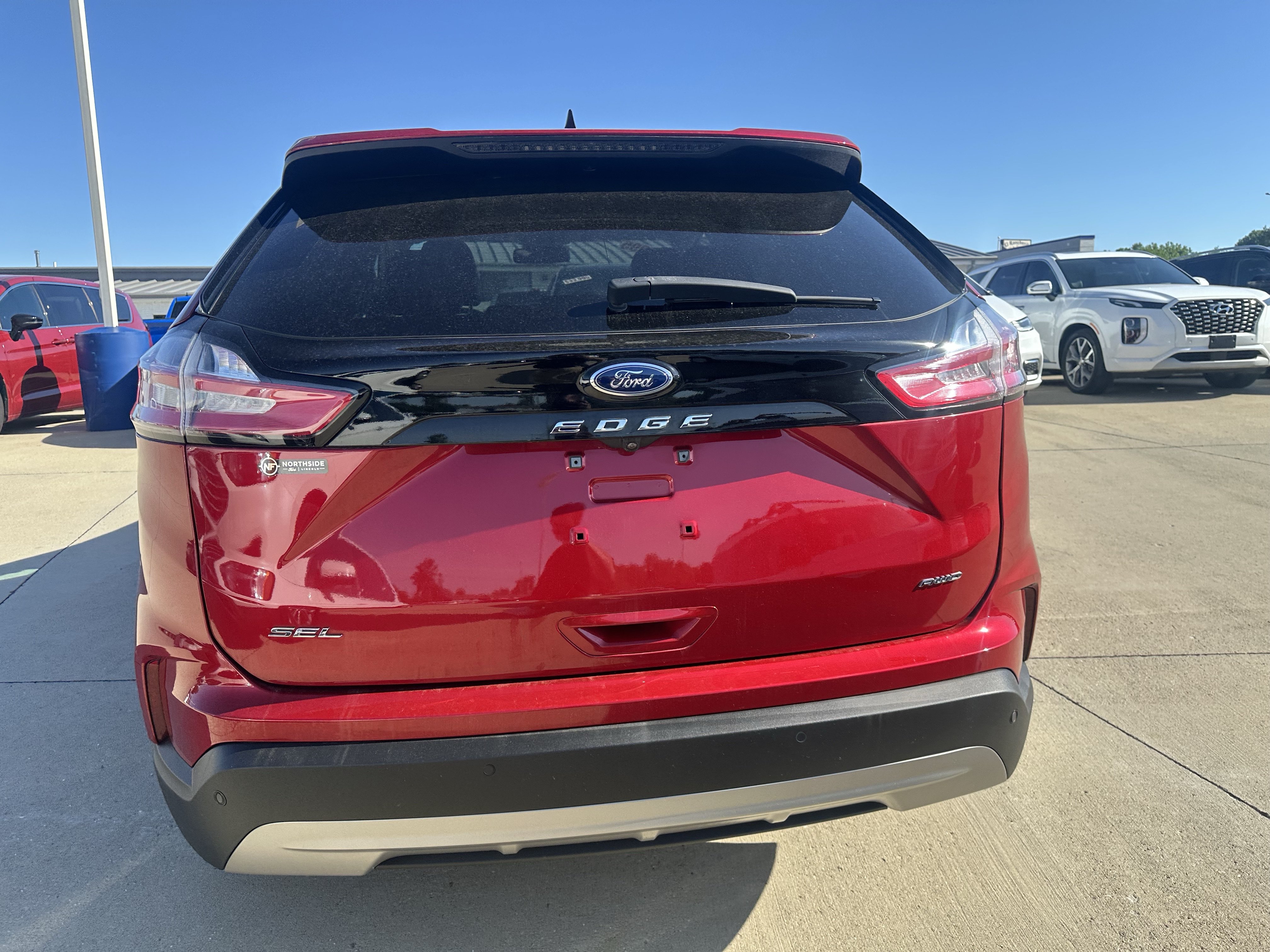 Used 2024 Ford Edge SEL AWD/4WD image 5