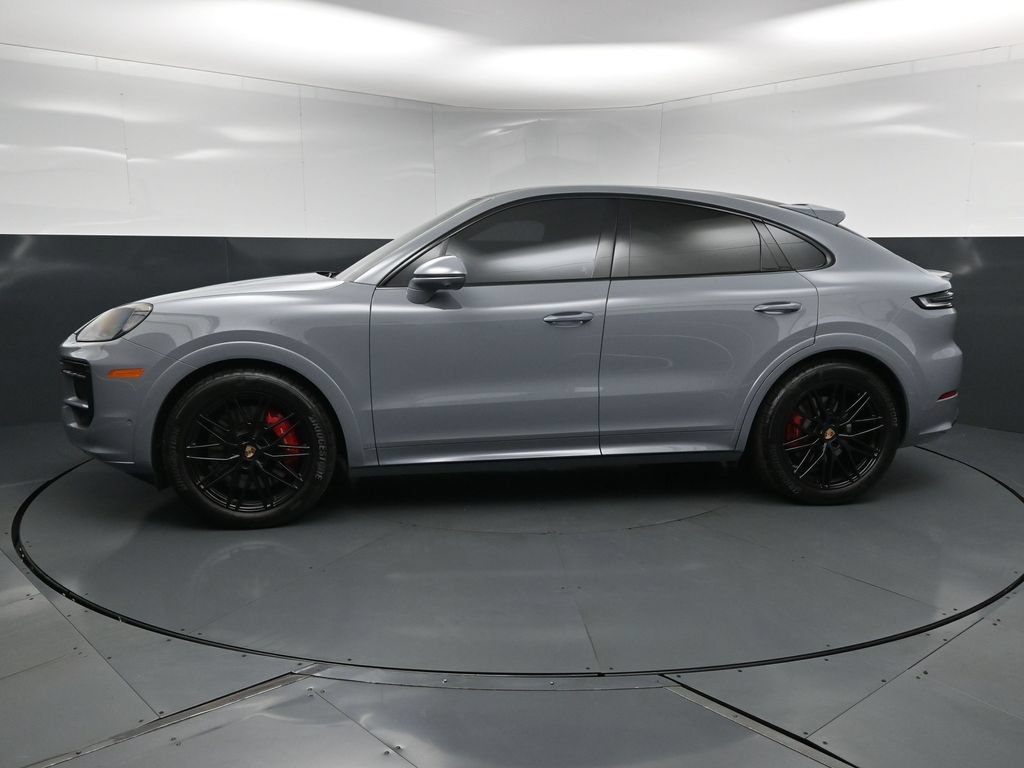 Certified 2025 Porsche Cayenne GTS AWD/4WD image 2