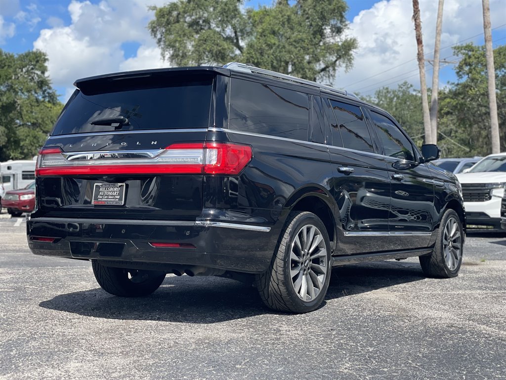 Used 2019 Lincoln Navigator L Select AWD/4WD image 14